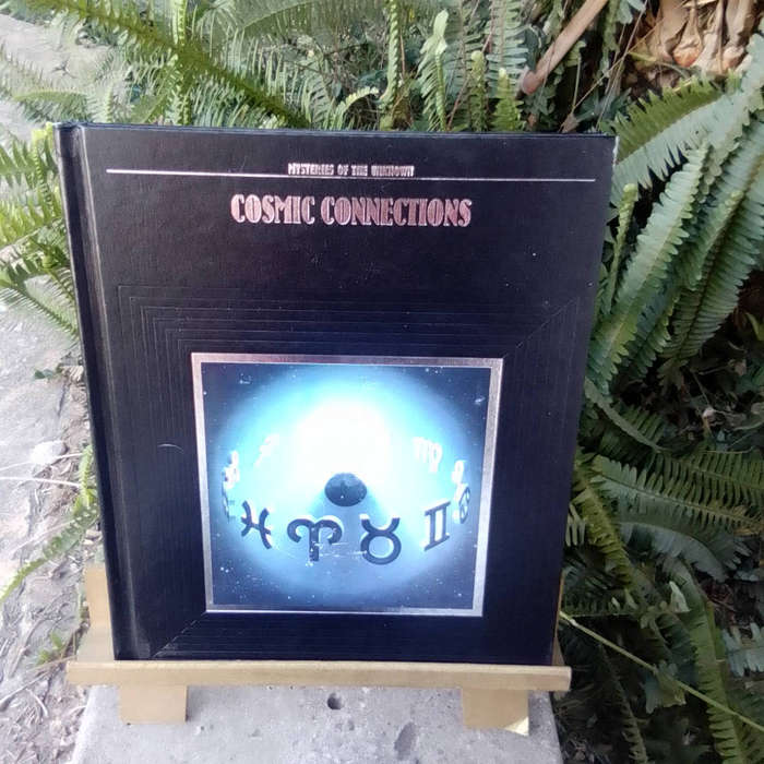 OCCULT COLLECTABLE BOOK: TIME LIFE BOOKS - MYSTERIES OF THE UNKNOWN - COSMIC CONNECTIONS - HARDCOVER