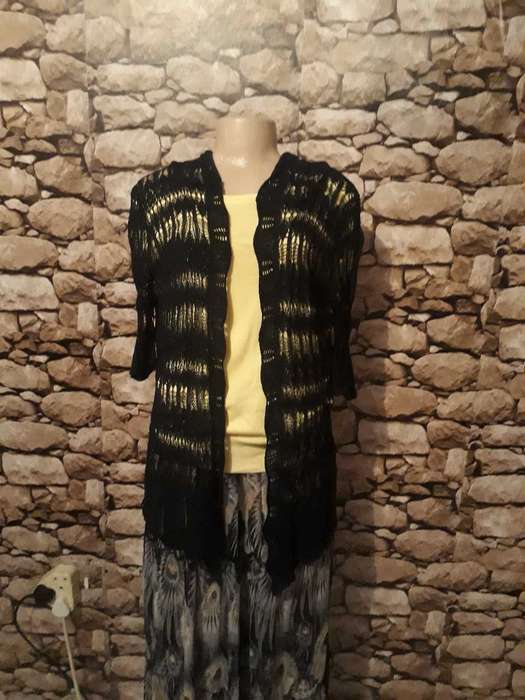 FEMININE BLACK KNITTED HOODED COVER IN POLY COTTON WITH LACE PATTERN - SIXE SIZE 12/36/L