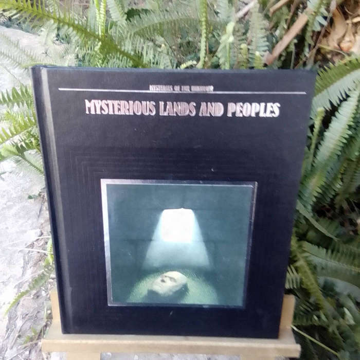 OCCULT COLLECTABLE BOOK: TIME LIFE BOOKS - MYSTERIES OF THE UNKNOWN - MYSTERIOUS LANDS AND PEOPLES