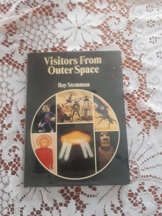 Visitors from Outer space by Roy Stemman - Hardcover