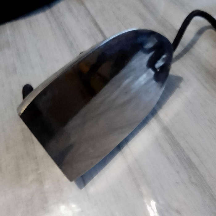 VINTAGE 1950'S CLEM RED TRAVELING IRON - BRITISH MADE - FOR THE COLLECTOR OF OLD APPLIANCES!!!!