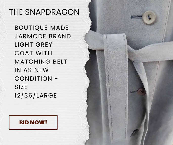 VINTAGE JARMODE BOUTIQUE BRAND LIGHT GREY COAT WITH BEAUTIFUL STITCHING DETAIL ON SLEEVES!!!