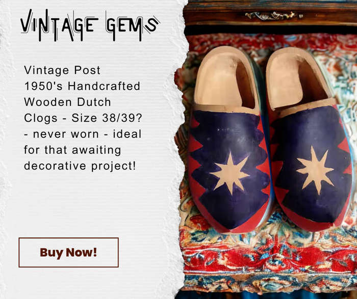 VINTAGE HAND CRAFTED DECORATIVE DUTCH WOODEN PAIR OF CLOGS