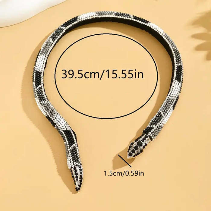 Fashion-Forward Snake Necklace - Flexible Zinc Alloy & Plastic Serpent Pendant