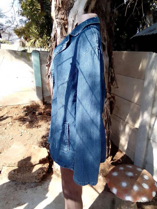Vintage  D & M Denim Jacket with embroidery and rhinestone detail on collar and pockets