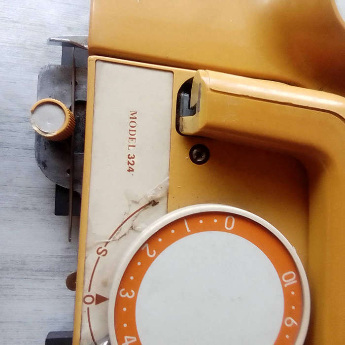 Empisal Knitmaster Knitting Machine Model 324  Automatic Carriage