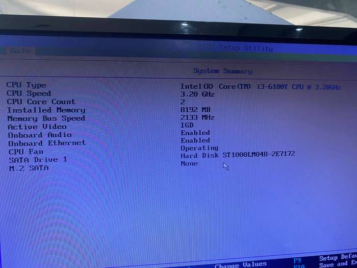 Lenovo thinkcentre M700 i3 8gb 256ssd