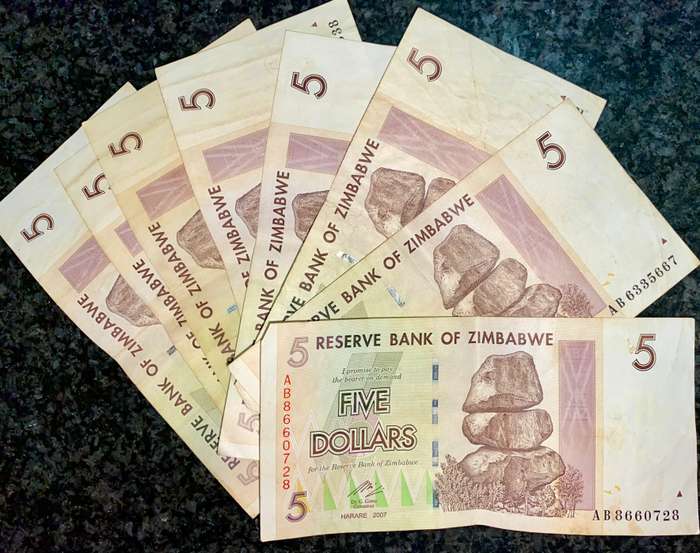 ZIMBABWE 5 DOLLARS 2007 (BID PER NOTE) 8 AVAILABLE