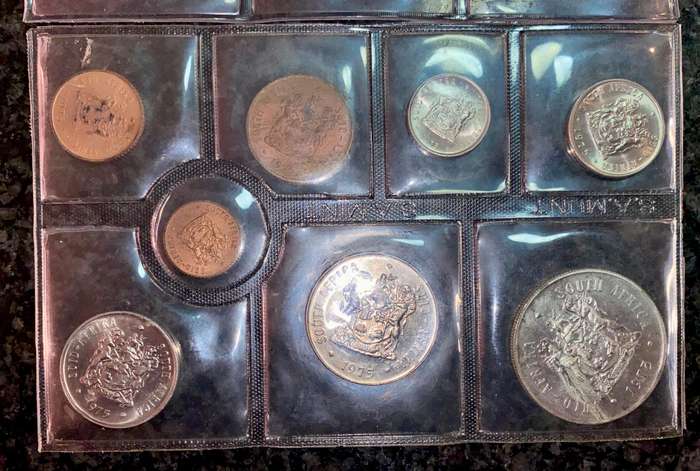 SA Mint Uncirculated 1975 - Silver R1 to 1/2 cent - sealed as from SA Mint (bid per set)