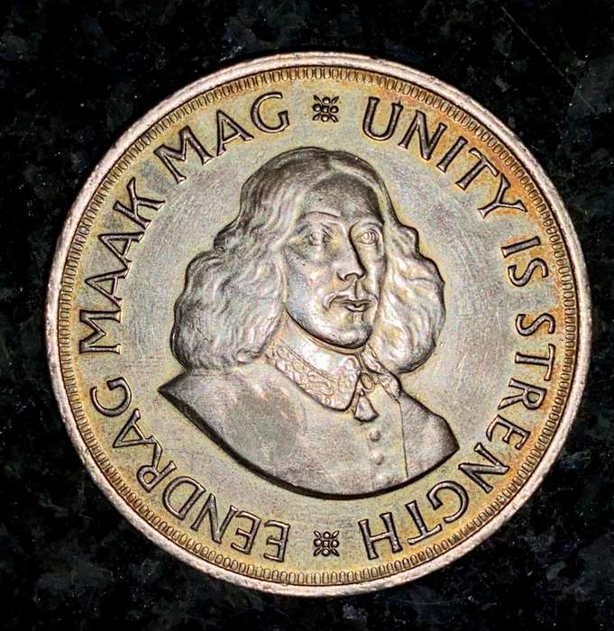 South Africa. silver 50 cent 1963 crown size