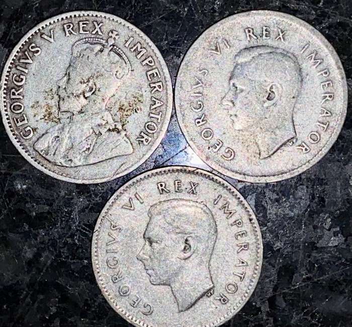 S A UNION SILVER SET 3D THREEPENCE 1933 - 1939 & 1945 -- 80%SILVER (1 BID TAKES ALL)