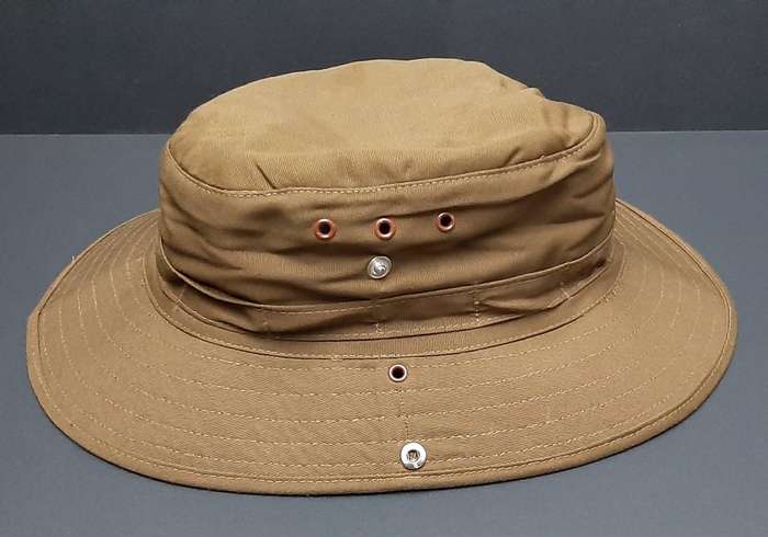BID PER ITEM - UNISSUED: 1980s SADF Nutria Fielddress Bush Hat 'Boshoed' (Size: 63).