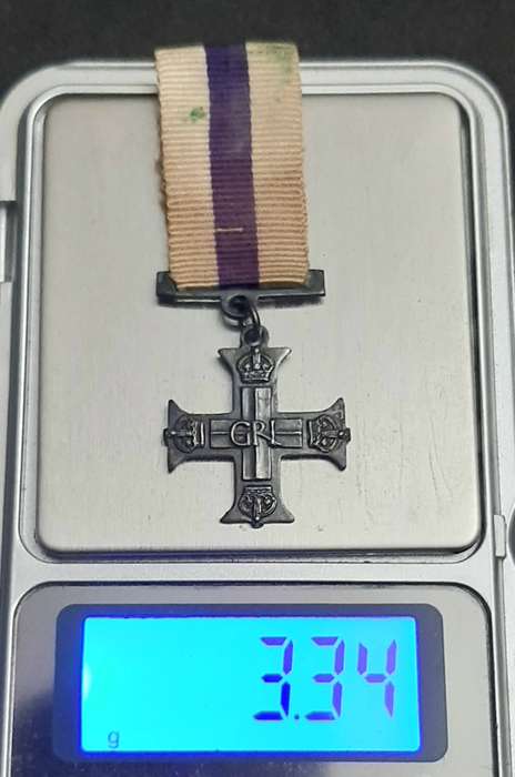 **RARE: WW1 .925 Silver Military Cross Miniature Medal w/ Ribbon.**