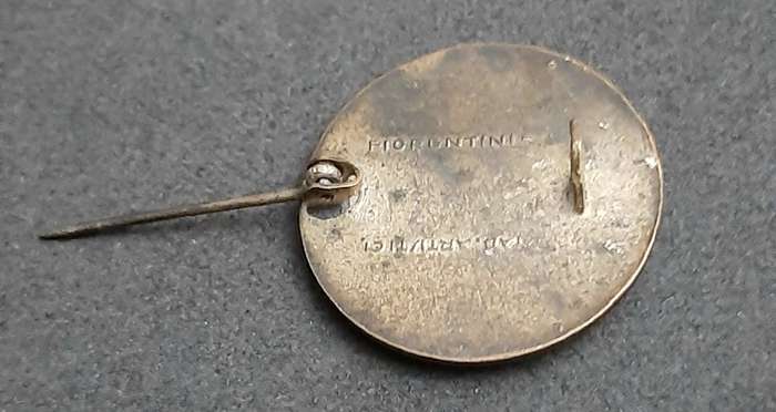 **RARE: WW2 SAAF 24 Sqdn 'Tinnie' Lapel Badge w/ Pin (Fiorintini).**