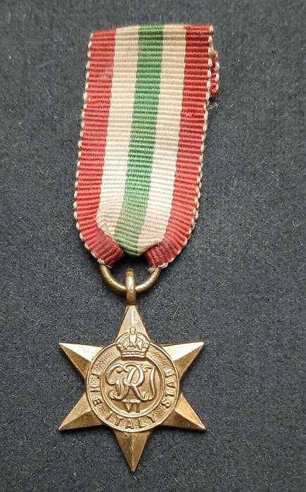 **WW2 UDF: Miniature Italy Star Campaign Medal w/ Ribbon (SA Issue).**