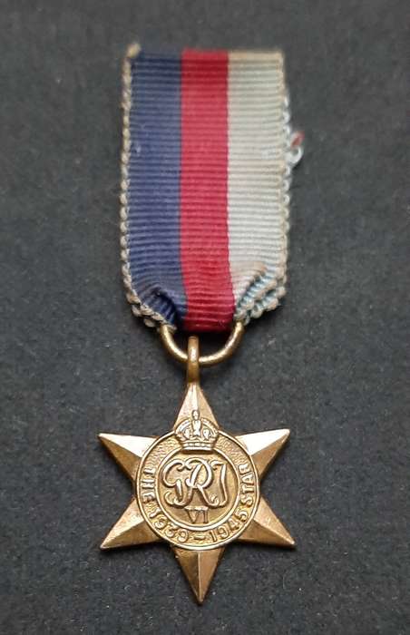 **WW2 UDF: 1939-45 Star Miniature Medal w/ Ribbon (SA Issue).**