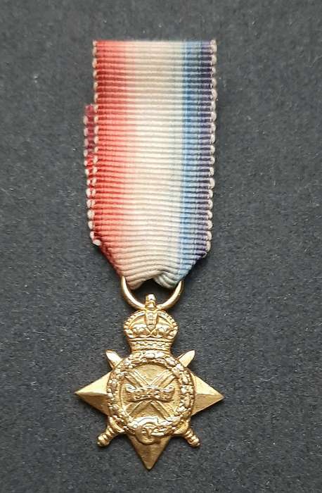 **WW1 UDF: 1914-15 Star Miniature Medal w/ Silk Ribbon.**