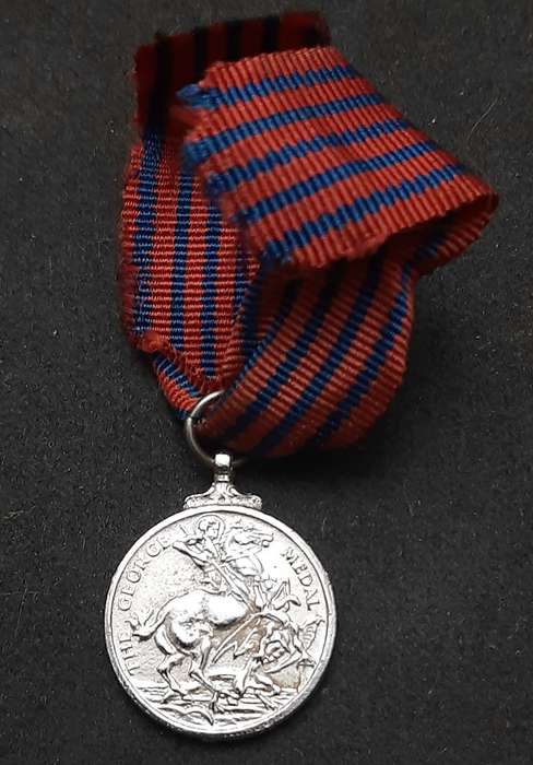 ** WW2 British: Repro. The George Miniature Medal w/ Ribbon. **