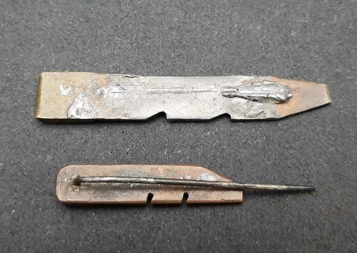 **WW1 : UDF Artillery Shell Trench-Art Tie Pins x2 **