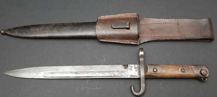 RARE : Austro-Hungarian Steyr Officer's M1886 Bayonet with Scabbard and Frog (36cm)
