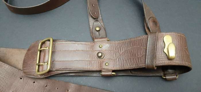 WW2 UDF Officer's Leather Sam Browne Belt Assembly with Cross-Strap 34" SA Issue