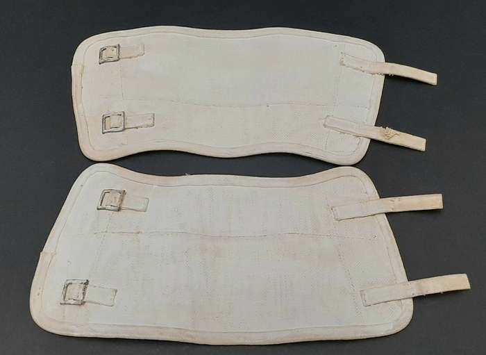 **1940s Union Defence Force: Anklet 'Puttees' w/ Buckles (Framm & Co. 1948).**