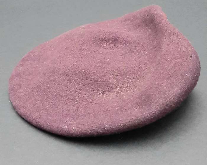 ** Early 1990s SADF: 1 Parachute Battalion Beret w/ Embroidered Unit Insignia ( 55) (USED).**