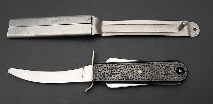 1970s RAF MK3 Pilot's Survival/Release Gravity Knife with Scabbard