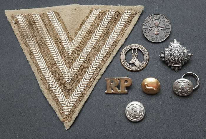 **Assorted UDF: WW2 & 1960s Insignia Collection x 8 Pcs **