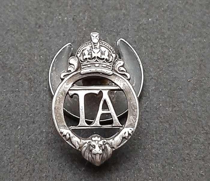 **RARE: WW2 British  .925 Silver Territorial Army Affiliation Button Badge (Numbered).**
