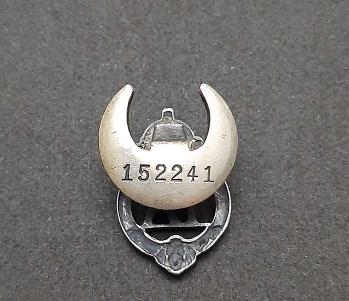 **RARE: WW2 British  .925 Silver Territorial Army Affiliation Button Badge (Numbered).**
