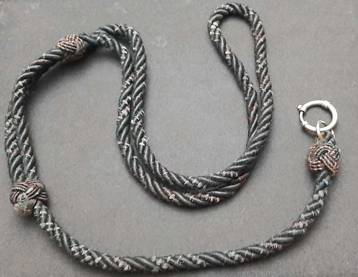**WW2 British: King's Royal Rifle Corps R.S.M / W.O. 2 Regimental Lanyard (62cm).**