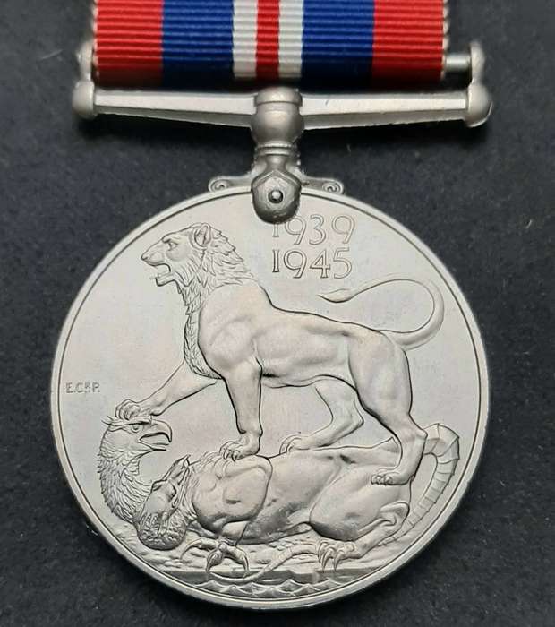 **WW2: British 1939-45 War Medal w/ Ribbon (British Issue).**