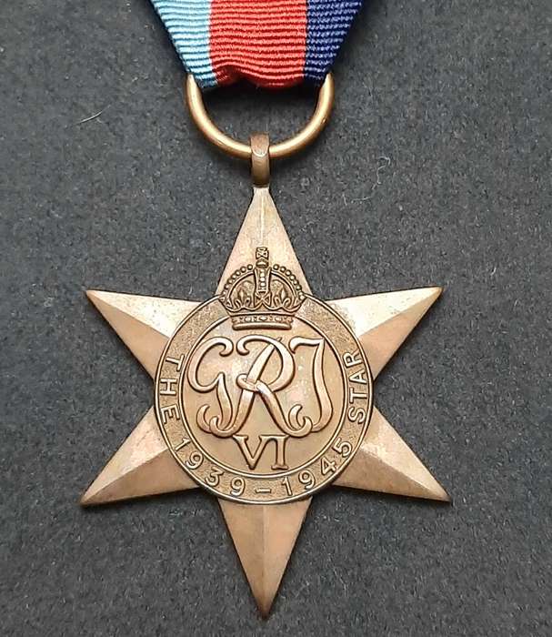 **WW2: 1939-45 Star Campaign Medal w/ Ribbon (British Issue).**