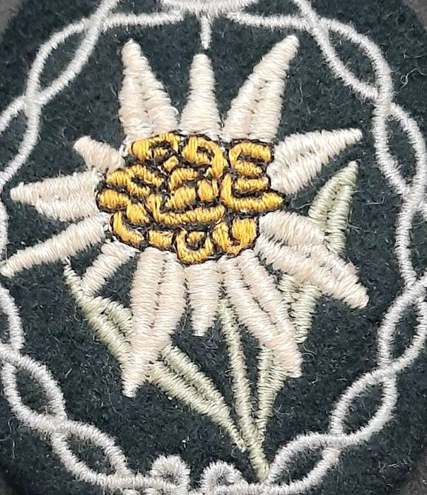 WW2 German 1930s Embroidered Gebirgsjäger 'Edelweiß' Sleeve Insignia Type I