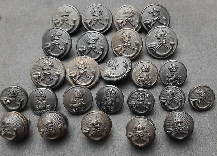 WW2 British: King's Royal Rifle Corps 1944 Bakelite Service Dress Button Lot (x 25)