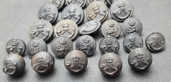 WW2 British: King's Royal Rifle Corps 1944 Bakelite Service Dress Button Lot (x 25)