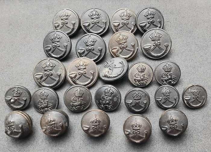 WW2 British: King's Royal Rifle Corps 1944 Bakelite Service Dress Button Lot (x 25)