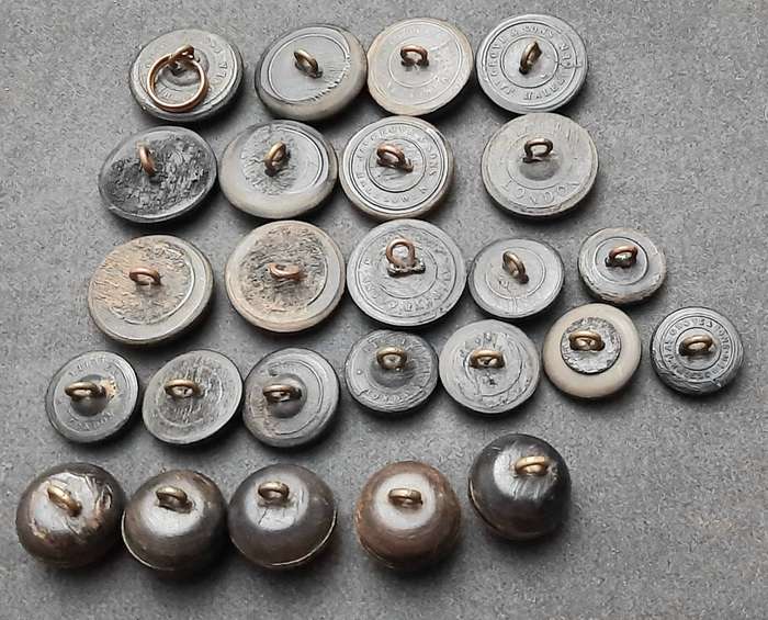 WW2 British: King's Royal Rifle Corps 1944 Bakelite Service Dress Button Lot (x 25)