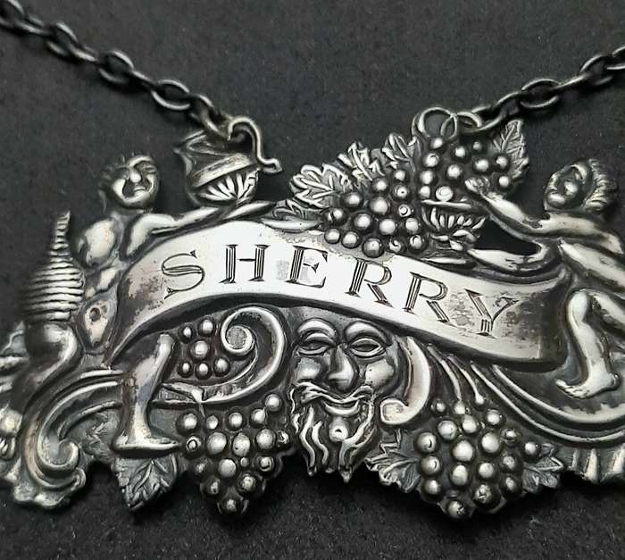 STUNNING: .925 Silver English 'Dionysian' Sherry Decanter Collar (11.77g).