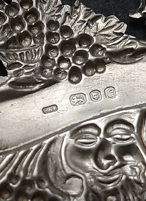 STUNNING: .925 Silver English 'Dionysian' Sherry Decanter Collar (11.77g).