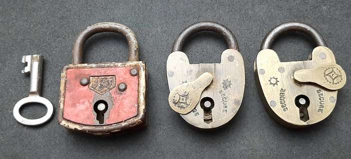 Lot : Early 20th Century - European Brass 'Trap Door' Locks & Steel Padlock ( 3 x Pcs).