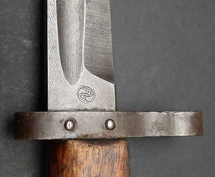 RARE: WW1 Austro-Hungarian 'Czech Legion' M1895 Steyr Bayonet w/ Steel Scabbard (36cm).