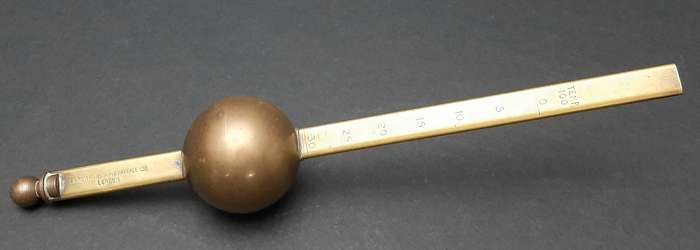 Late 19th Century: English Brass Brewing Hydrometer Instrument (26cm).