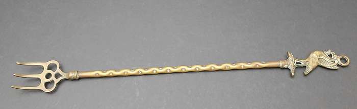 Early 20th Century: English Brass 'Liver Bird' Toasting Fork (45cm).