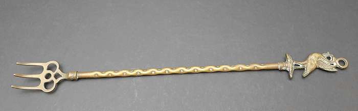 Early 20th Century: English Brass 'Liver Bird' Toasting Fork (45cm).