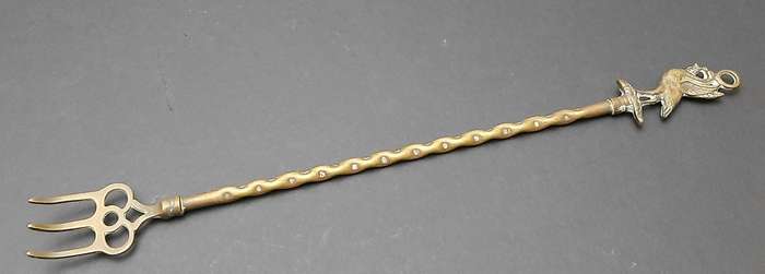 Early 20th Century: English Brass 'Liver Bird' Toasting Fork (45cm).