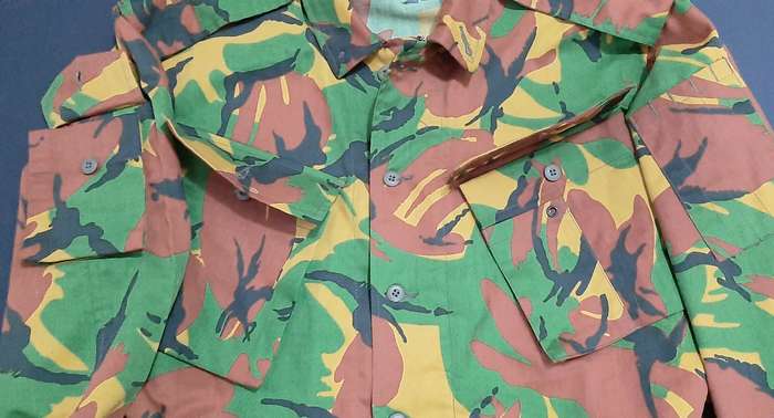 Early 2000s:  British DPM Camouflage 'Tropical Scheme' Private Purchase Fielddress Jacket (XL).