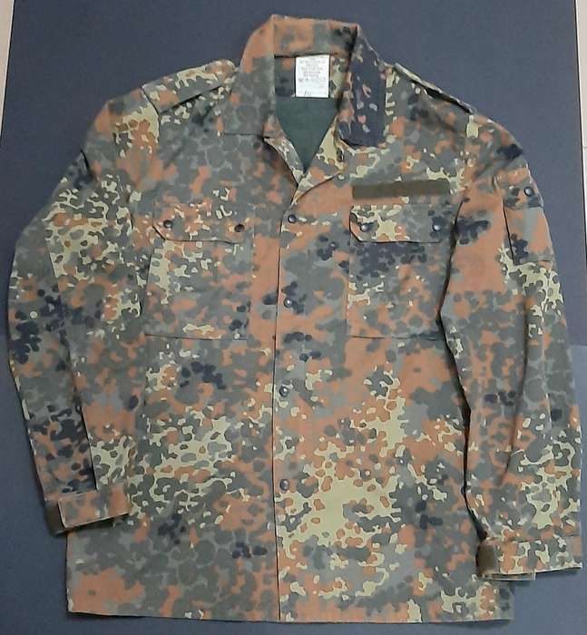 1990s German Bundeswehr Flecktarn Camouflage Field Dress Jacket with Zipper (L/XL)
