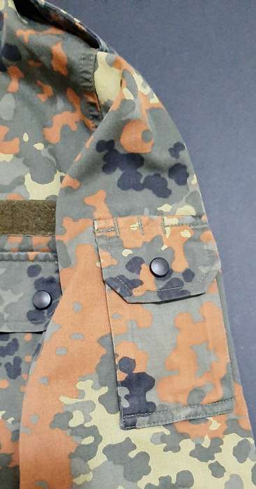 1990s German Bundeswehr Flecktarn Camouflage Field Dress Jacket with Zipper (L/XL)